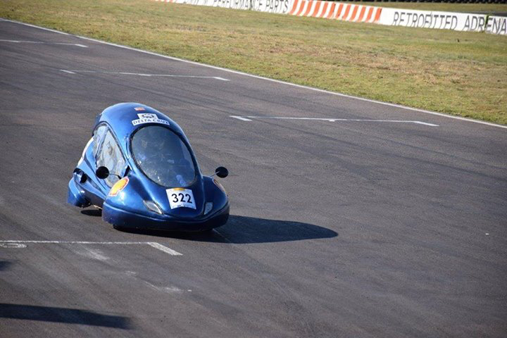SEM_FUPRE's tweet photo. #DeltaCruz on the track... #MadeInNigeriaCar http://t.co/XuwEhB6Wp2