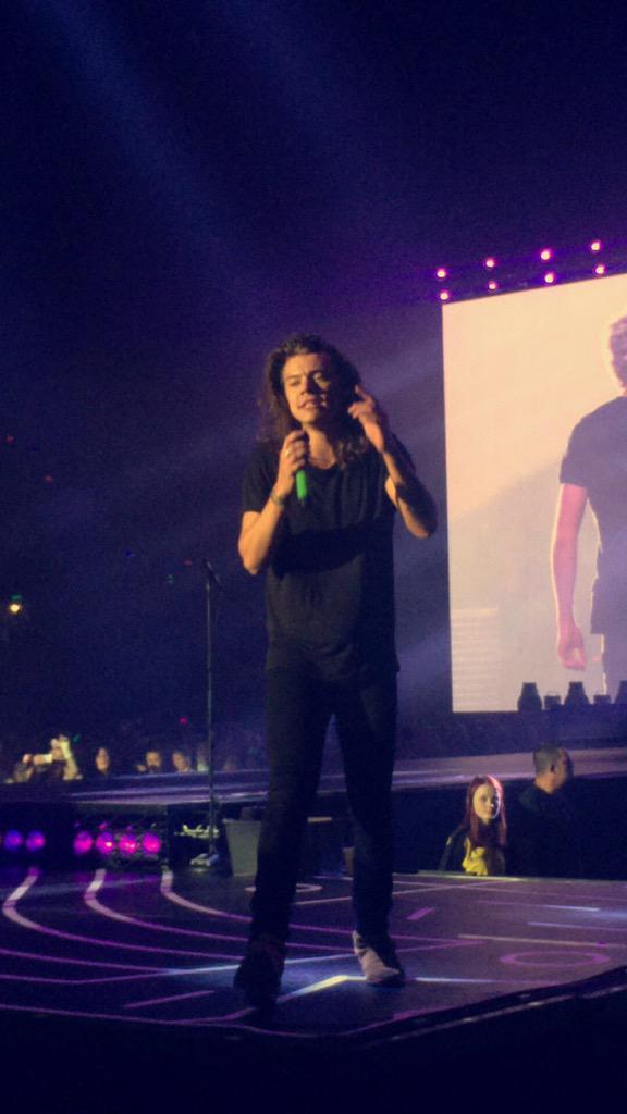 allllllalex's tweet photo. I LOVE ONE DIRECTION AND HARRY STYLES ππππ AMAZING NIGHT #1DManchester http://t.co/ctpiOnQIrB