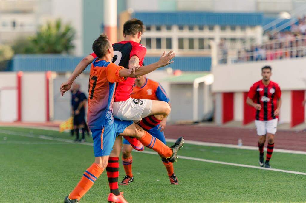 Kike17Moreno's tweet photo. Lions FC 0-2 Lincoln Red Imps FC.Paso a paso⚽💪🔝 #LionsFC #CedeNulli #MatchDay2 #PremierLeague #Gibraltar #Football http://t.co/cNZL0ANFbO