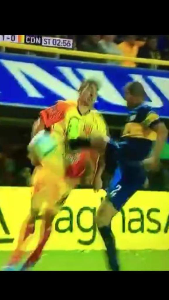 HydraStomper's tweet image. This is #Spartaaa #CataDiazCrack 💙💛💙 😂