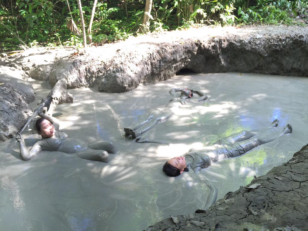 theLostgurL's tweet image. Sharing our Mud Bath Experience in Sabah. Amazing! #mudbath #mudpool #sabahtourism #traveldestinations #pulautiga