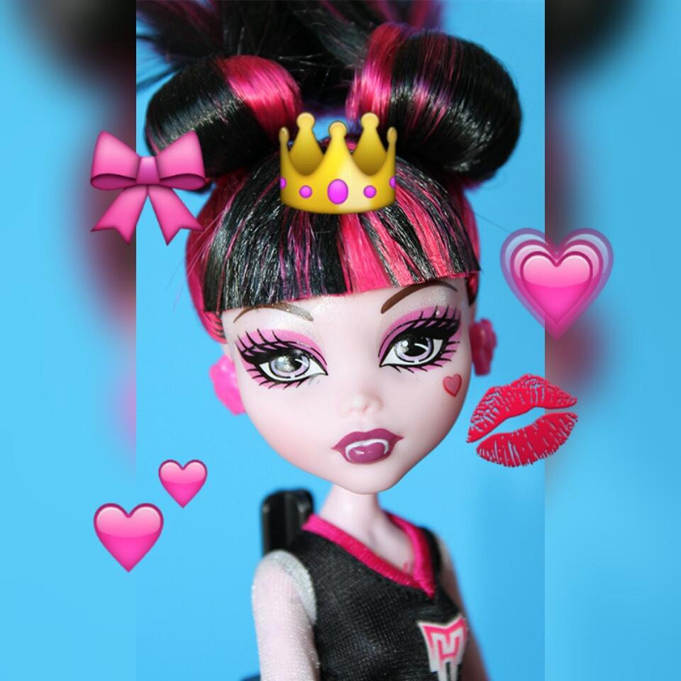 sofia456712's tweet image. No hace falta que tengamos coronas para saber que somos princesas.