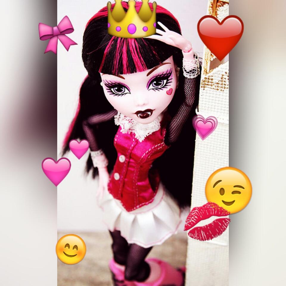 sofia456712's tweet image. No hace falta que tengamos coronas para saber que somos princesas.