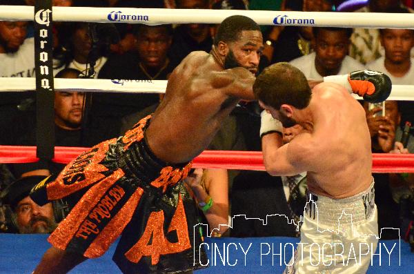 CincyPhotoGuy's tweet photo. @AdrienBroner @Enquirer @ENQSports @ENQThingsToDo @AP @NKYSports @ourtownmag @ESPN_Cincinnati @espn @CincyBoxWeekly http://t.co/WXY8X9TwGZ