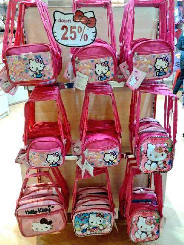 tksmilesurabaya's tweet image. Yuk dipilih yg kalian suka diskon 25% utk semua tas hello kitty lho #tokosmile #tokokawaii #taskarakter #taskitty