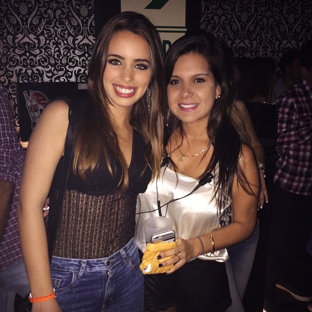 lucianaalbs's tweet photo. Party!!! @ale_vertiz 💗 http://t.co/Dkc0OFP4wP