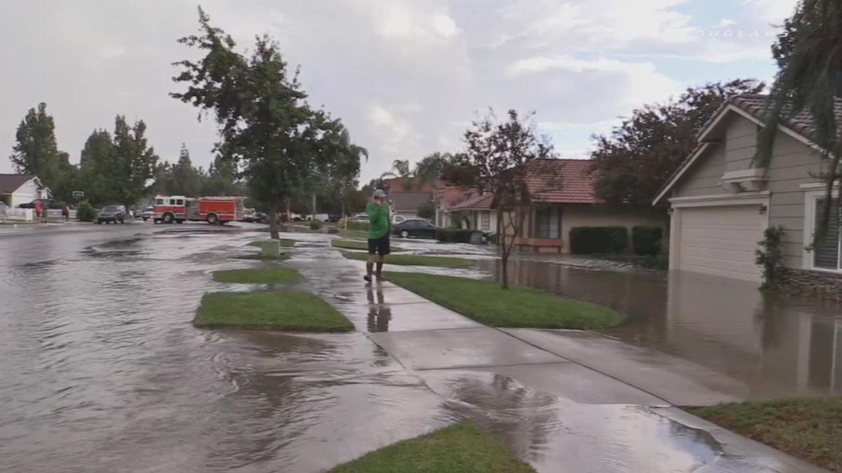 Watermain break sends water into street, damages homes in Redlands