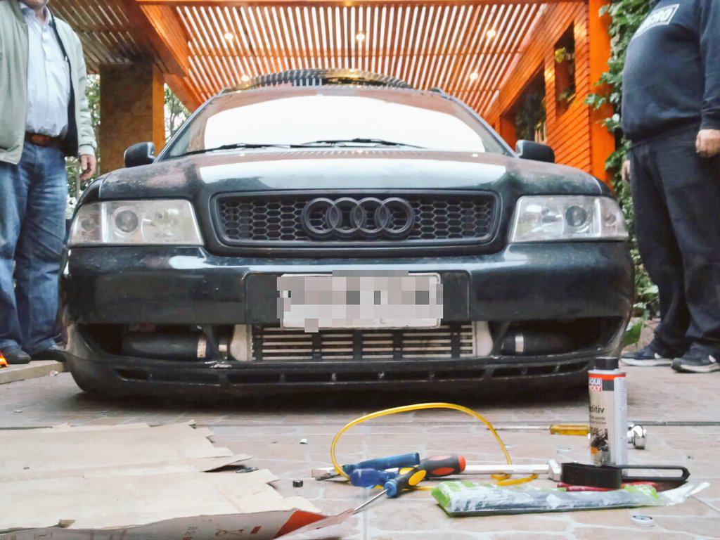 xu10j2's tweet photo. El #PussyWagon bien putero y #aPiso, pero inandable...ahí lo tuvimos q subir un poquito y quedó impeque. 👌😎 http://t.co/9HLZt1r685