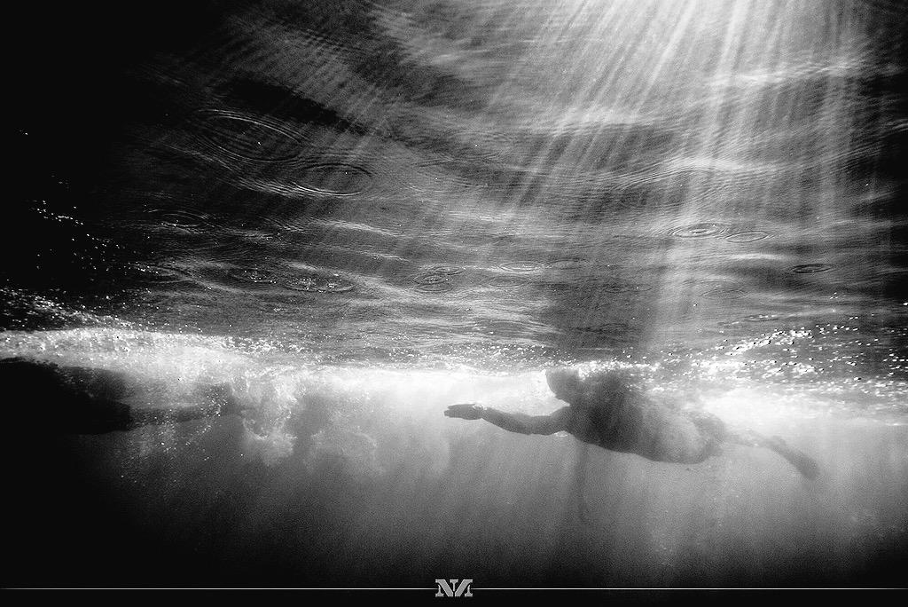 Nils Nilsen (@photonils) on Twitter photo Scenes from Ho`ala <a href="/IRONMANtri/">IRONMAN Triathlon</a> Training Swim #IMKona #BlackAndWhite #LightRays #Underwater #Shadows Scenes from Ho`ala <a href="/IRONMANtri/">IRONMAN Triathlon</a> Training Swim #IMKona #BlackAndWhite #LightRays #Underwater #Shadows