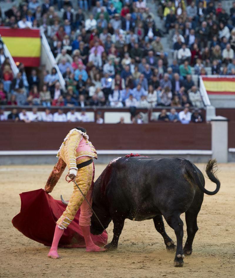 Esta foto debería estar presente en las escuelas taurinas para cuando los chavales pregunten qué es torear? Es esto!