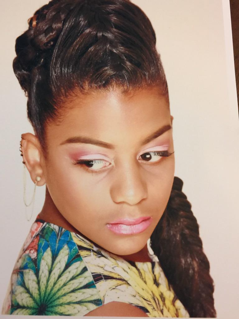 bmmiles40's tweet photo. @NICKIMINAJ found your mini you http://t.co/ItuRuUkmnS