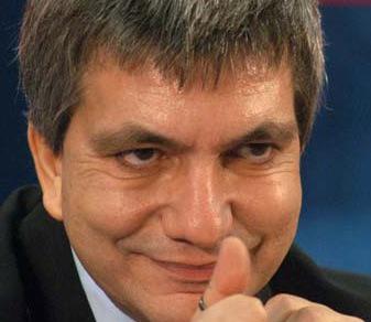 OCasilini's tweet photo. IO SONO FELICE PERCHE' SONO GAY E PRENDO UN VITALIZIO PAGATO DA VOI COMUNIMORTALI! http://t.co/oHOZspWBRm