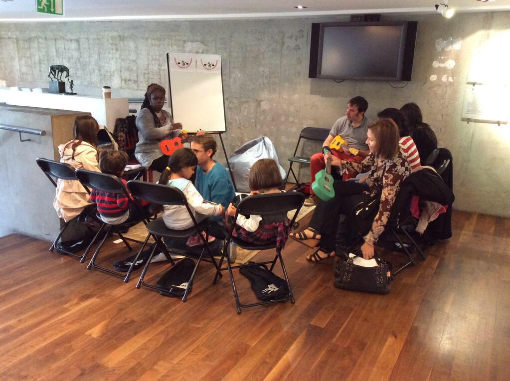 CatfordStrummer's tweet photo. #FunPalaces #funpalace #FunPalaces2015 Ukulele workshops were fun, fun, funded by @SouthwarkMusic. Many thanks. http://t.co/VlQGXLWTfc