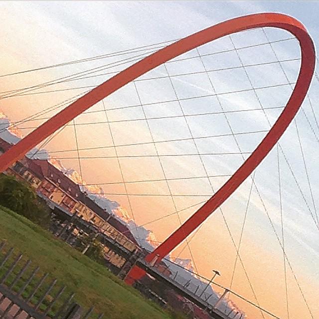 HB_Genova_World's tweet photo. Sorge il Sole sul Lingotto !!!
Il Saluto delle Alpi ... #prosit #okto15 http://t.co/Ci81HHW5hS