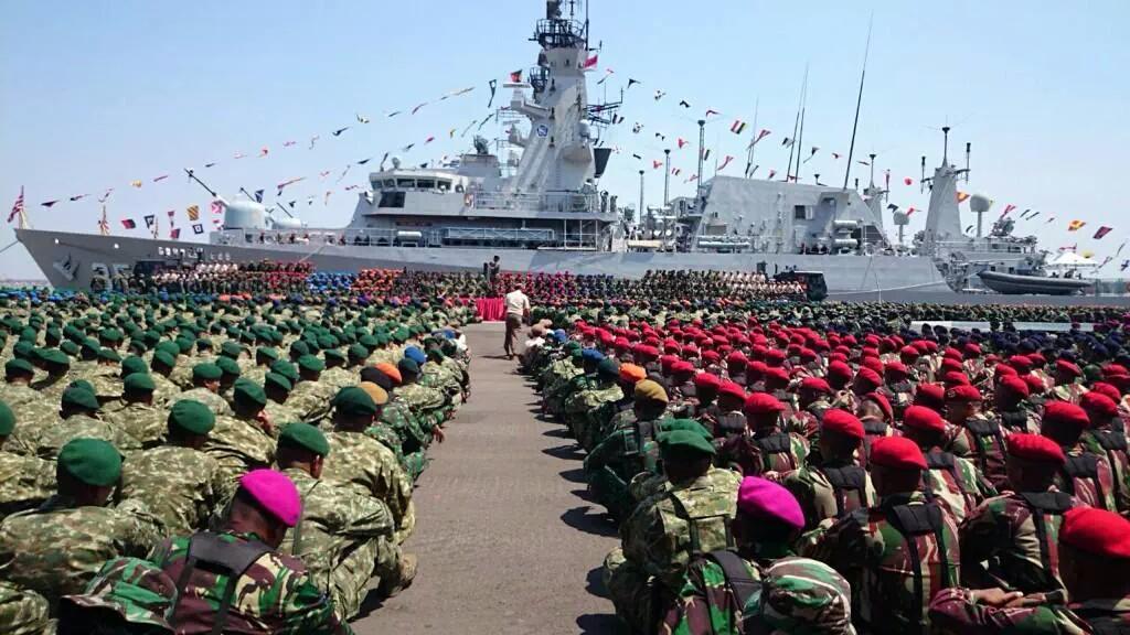 kopdarpengicau's tweet photo. Dirgahayu TNI ke-70 , tetaplah konsisten menjaga kedaulatan wilayah NKRI. (foto : @TNIOnline ) http://t.co/quwaSjdj3j
