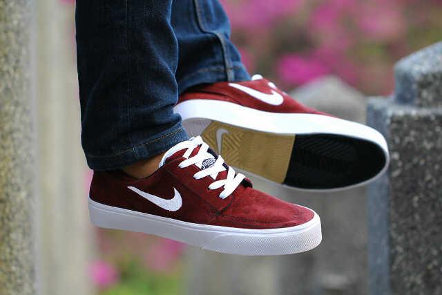 Sepatu Nike (Kode: B-2). Size 39-44. IDR 270.000. Minat? PIN: 2B132C07 / SMS-WhatsApp: 089612232263.