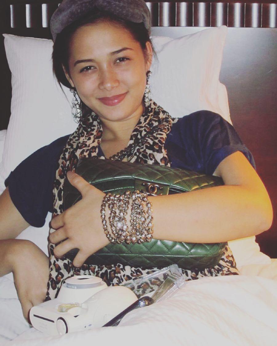 Angelica Panganiban Happy birthday papa!! Ito yung biglang yaman picture mo.. 