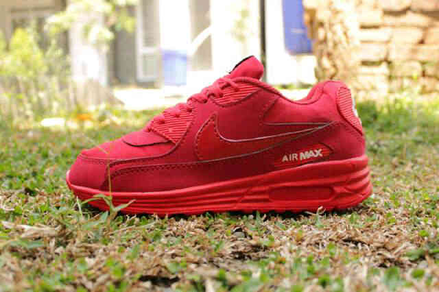 Sepatu Nike Airmax (BC-3). Size 36-44. IDR 300.000. Minat? PIN: 2B132C07 / SMS-WhatsApp: 089612232263.