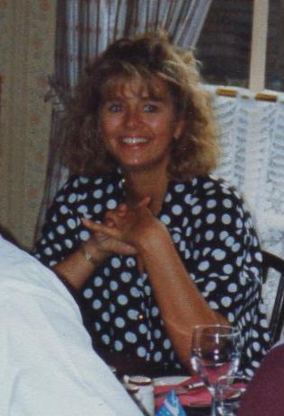 TheTurnerAgency's tweet photo. Happy Monday! Thought we would wake us all up with a #TTA25 photo! #bringbacktheperm #mondaymotivation @TTAJACKIE http://t.co/Tqycy5RrEm