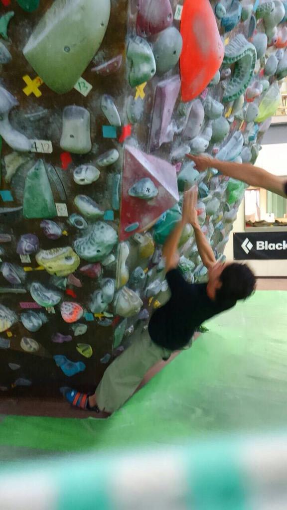 高橋里央 V Twitter 親戚が経営してるボルダリングジムでトレーニングをしてきました 初ボルダリング Jr鴨居駅から徒歩7分 クライミングプロジェクトというお店です 信じられないくらいしんどかった 腕がパンパンだ Http T Co 0reh3zka4z