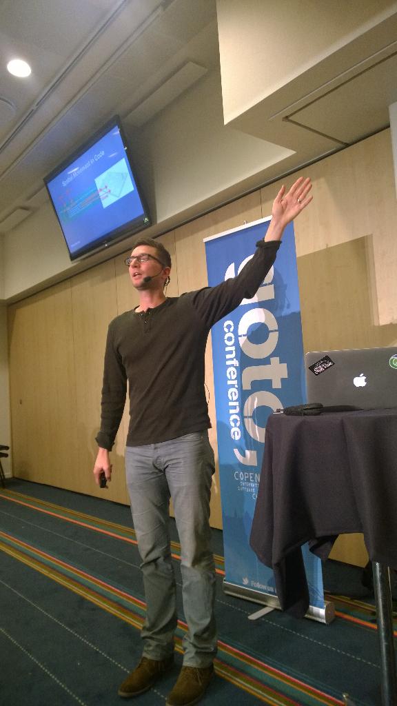 markuswallen's tweet photo. @AdamTornhill doing an awesome talk. #gotocph #codeasacrimescene http://t.co/dgh31n3oF8