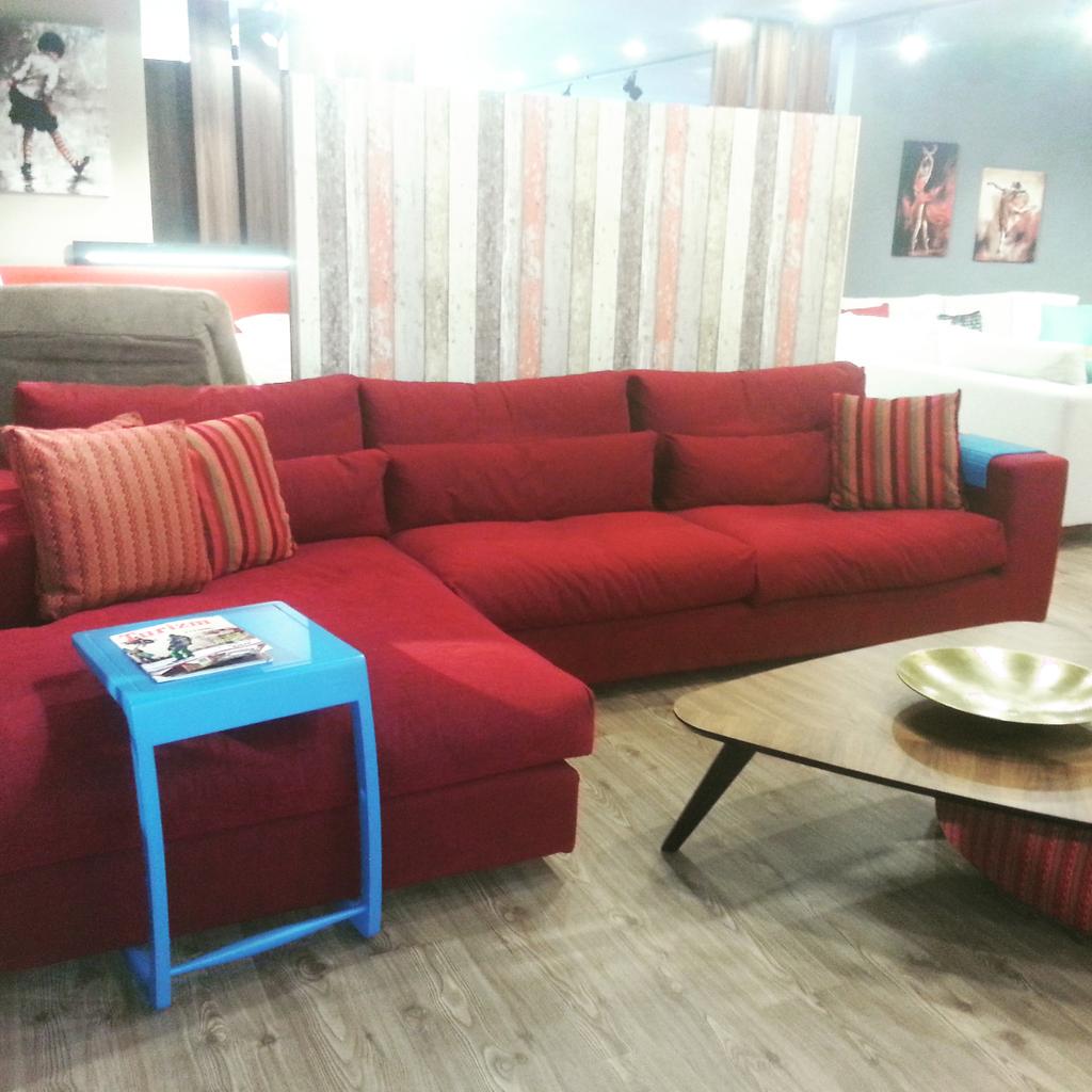 colakmobilya's tweet photo. #çolakmobilya #kocaeli #giyinmeodası #özelölçümobilya #koltuk #yemekodası #yatakodası #yatak #kişiyeözeltasarım http://t.co/HExhd5AmEO