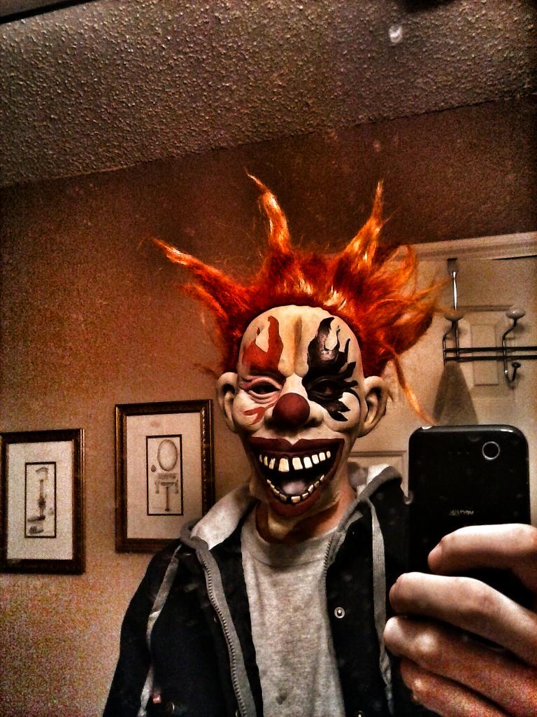 RelmBornHated's tweet photo. #HappyHalloween #monthofthedead http://t.co/wkZFUD5830