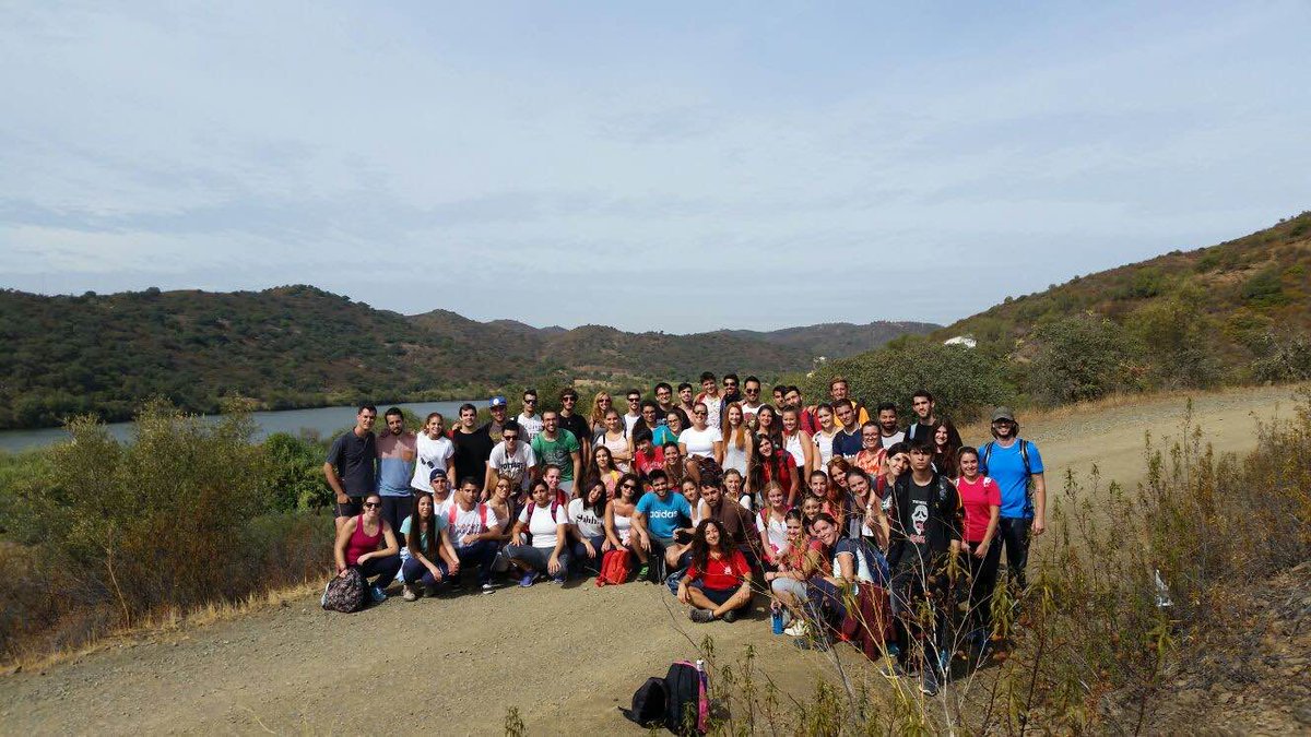 DosHermanasDivertida tweet media