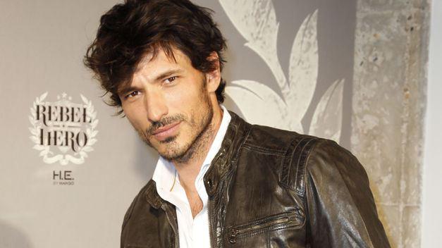 M2Uweb's tweet photo. Andrés Velencoso nos presenta la segunda temporada de ‘B&amp;B’ https://t.co/d9dIHhFICz http://t.co/77zO6r3gmo