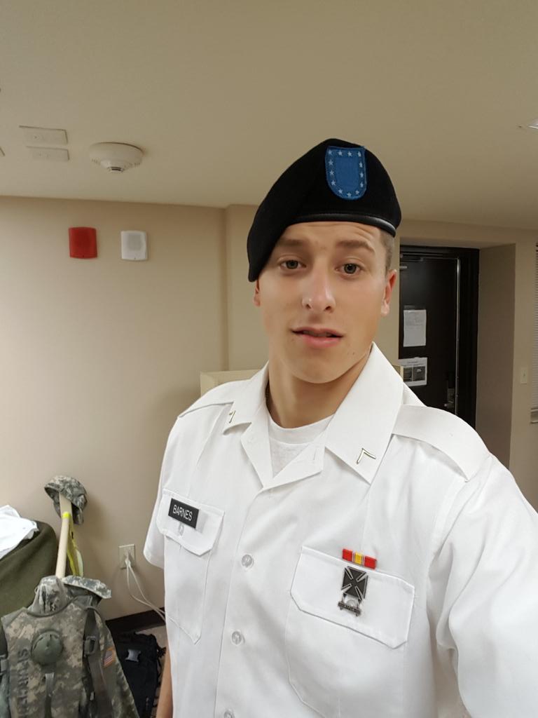 Tylerb23cc's tweet image. Living that Army life