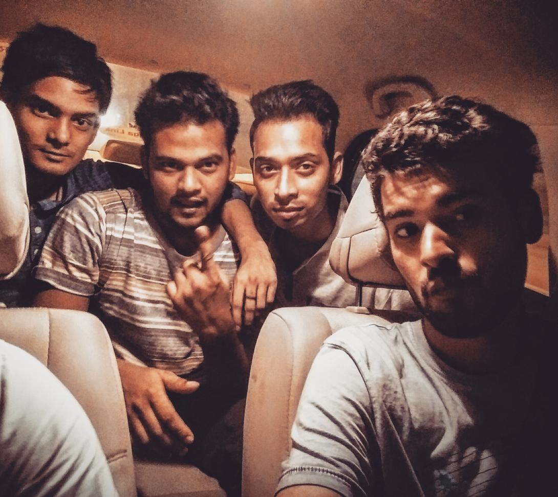 samantcp's tweet image. Masti# Friends# long drive# awwsme fyn ..