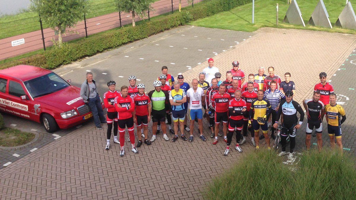 DeltaCyclingBus's tweet photo. Zaterdag een toffe partnerride vanuit @vdhelmbedrijven met relaties van VanderHelm en Join-S: https://t.co/arEA7DtCn2 http://t.co/WoVNPeBwNR