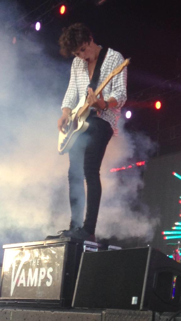 bradwillstyles's tweet photo. 😊😊😊😊😊😊😊😊 http://t.co/QKshlrLAmW