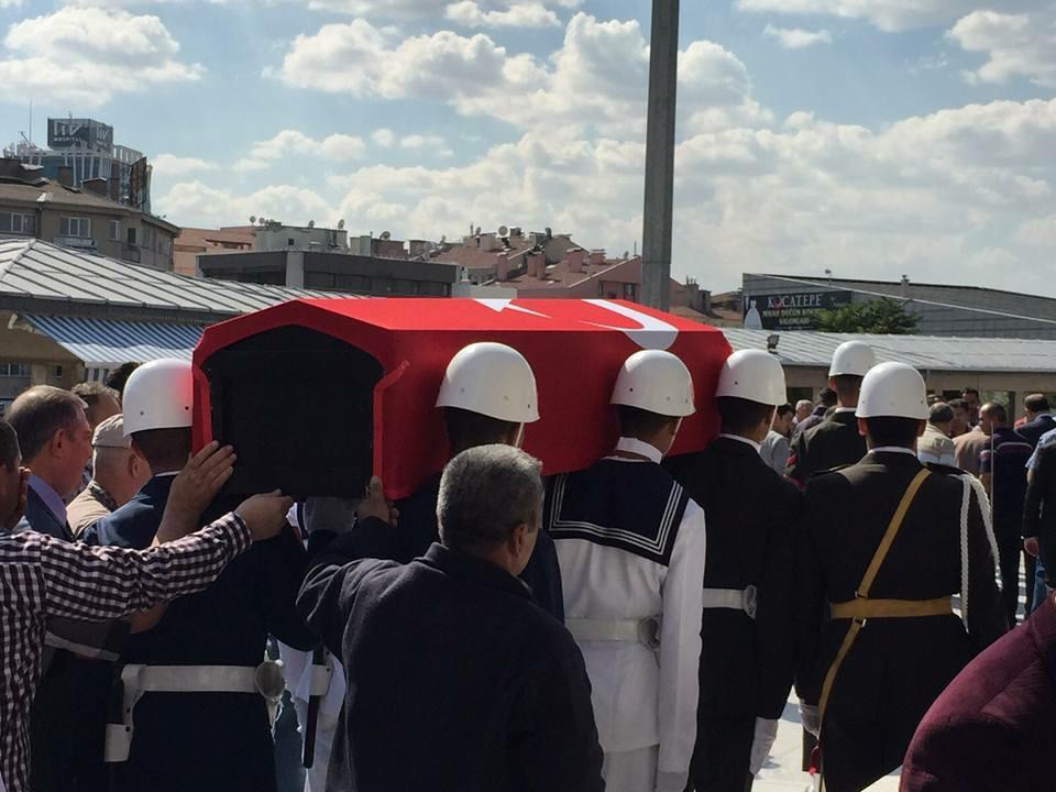 Şehidimiz,Hemşerimiz Teğmen Davut Başaran'ı Hâkkın Rahmetine uğurladık.AİLESİNE BAŞSAĞLIĞI ve SABIR diliyoruz.