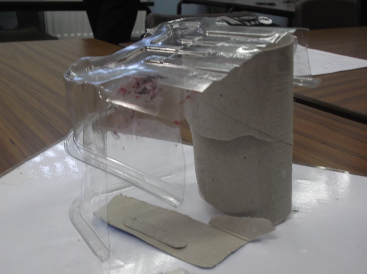 AbbeyGeogAC's tweet photo. In #DunphyCentral today yr11s build shacks to think about what life is like for people living in squatter settlements http://t.co/Kzc8e6fGzM