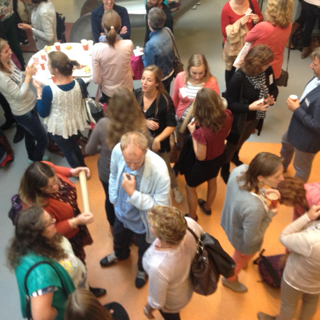 NiekdeKruif's tweet photo. Sterk in het werk, thema studiedag Stichting Proceon. 250 Onderwijsmensen inspireren elkaar. Topsfeer. #Proceon http://t.co/vNtLChkBeH