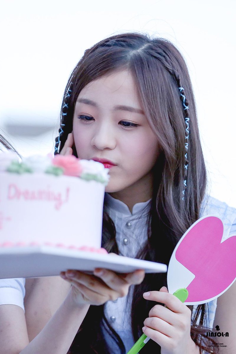 JINSOL_A's tweet photo. 151003 미니팬미팅 #APRIL #진솔 
애ㅣ기 킁킁~
http://t.co/KctwrUOiCh
http://t.co/sL0Y0m1U2A http://t.co/bENp5RQ1D4