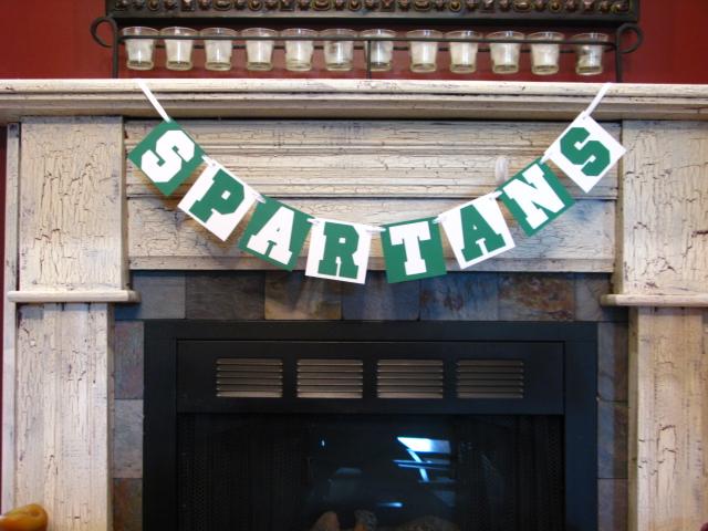 RMCreativeD's tweet photo. Retweet to vote MSU and a chance to win this banner!  Winner announced 10/12/15  #RMCreativeDesigns #GoGreen http://t.co/4F6YlSu3YM