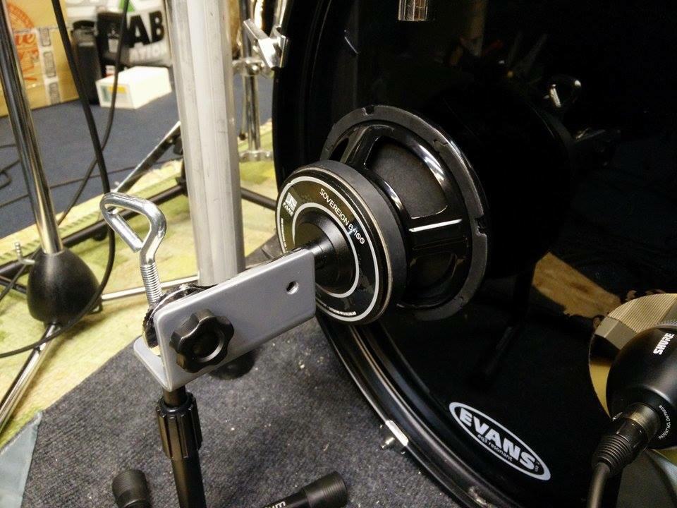 bleedingstudio's tweet image. We made a subkick today. Hehe solid construction