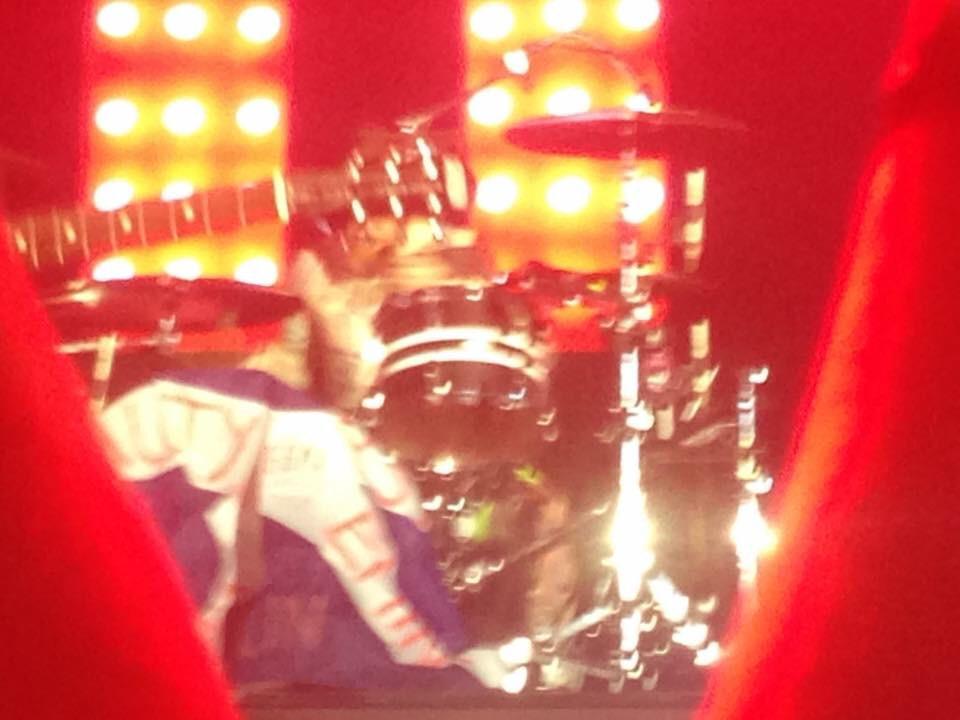 eminetaylorunlu's tweet photo. @petewentz THANK U FOR PUTTING MY FLAG ON THE DRUMS AT THE ABERDEN DATE!!! http://t.co/IN4pjm1asP
