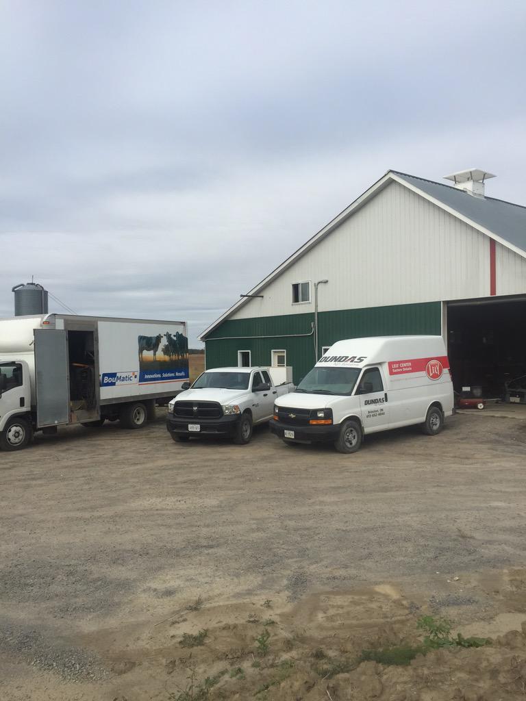 R_Hofhuis's tweet photo. At it again #install2015 #livelifelely http://t.co/cG59CGLaBN