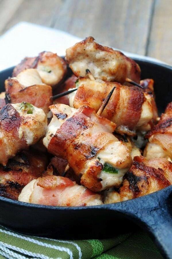 YummyImages's tweet image. Bacon Wrapped Jalapeno Chicken Bites.