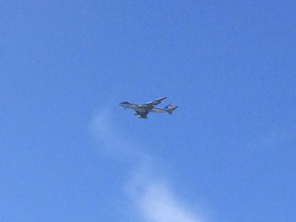 MattDano16's tweet photo. @HIAairport AirForce One approach to HIA in Harrisburg http://t.co/e3x65ZeVTi