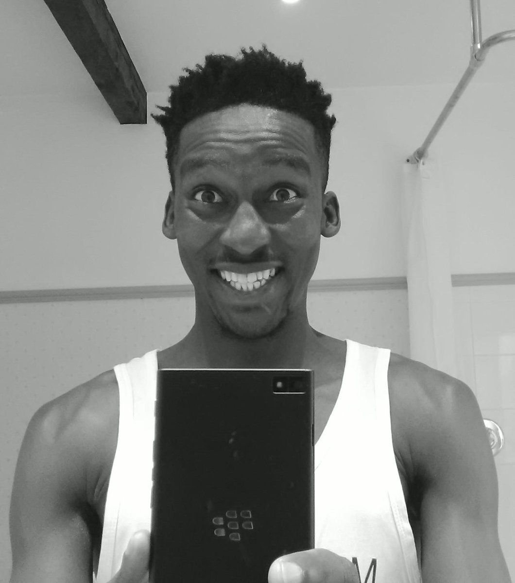 ApishTshetsha's tweet photo. That smile after a big day #ConsciousSoul #AwakeSoul #SelfieThing #ConsciousVibes http://t.co/fUkMGj0om0