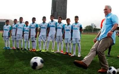 NoticiasMgta's tweet photo. Inició Torneo Superior del Fútbol en #NuevaEsparta .@DeportesNE #CapturenAUribeYA http://t.co/nzTXfL7R4k  http://t.co/qiO9qm8VCv