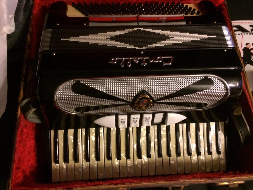 Popular #Accordion #Retweets this week all have fucking swearing in them.
