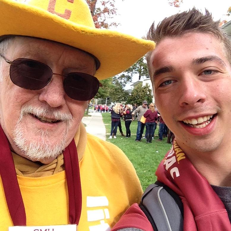 gmuells's tweet photo. He said he only drinks strohs, that's how I knew we were friends. #ClassOf57 #StrohsBro http://t.co/3DULM0CBk6