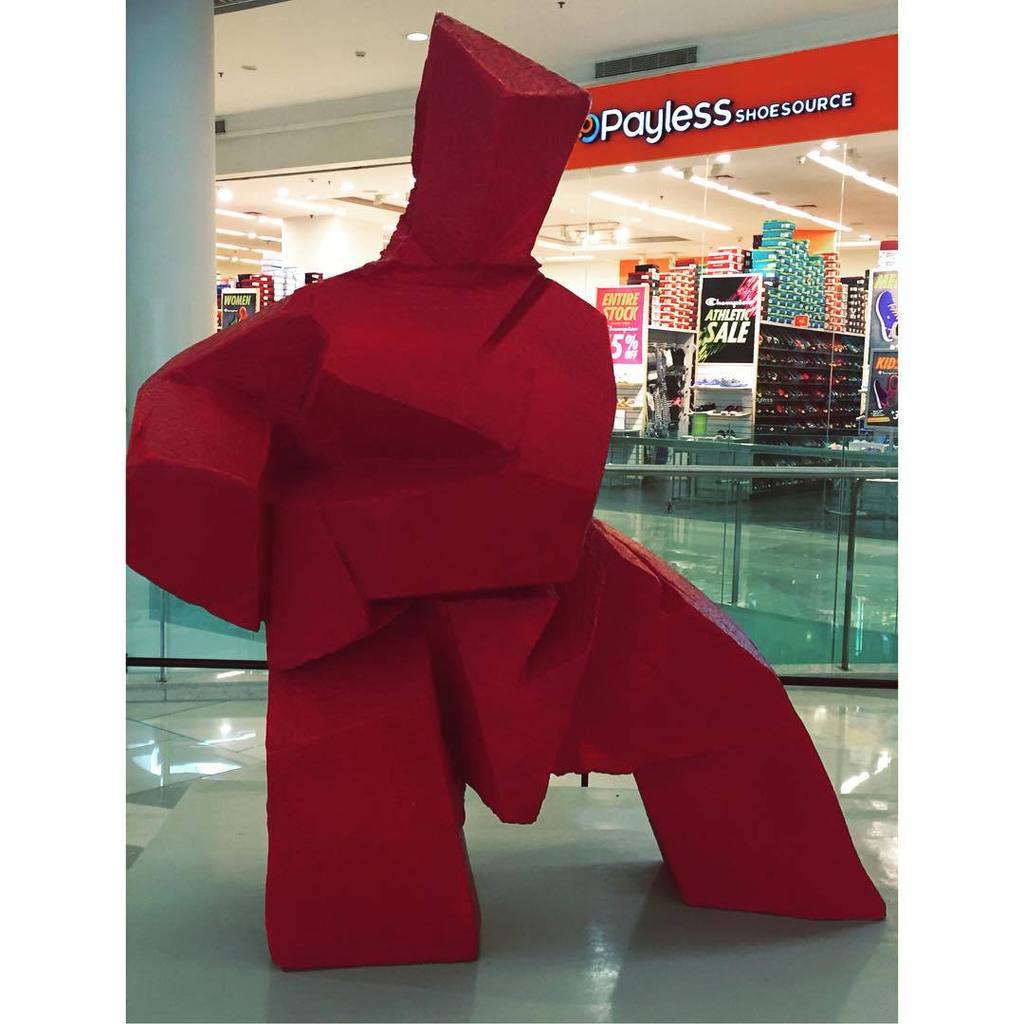 Otherbots's tweet image. #robot #redrobot #statue #deptstore by desteesjournal