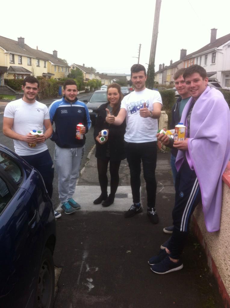AzzyMacLawd's tweet photo. @MoojuMilk Cheers for sortin us out lads #needamooju @Nickymooree @BryanBeirne @Dinky_3 @thomasmulvey93 http://t.co/UhmcDn0Hp4