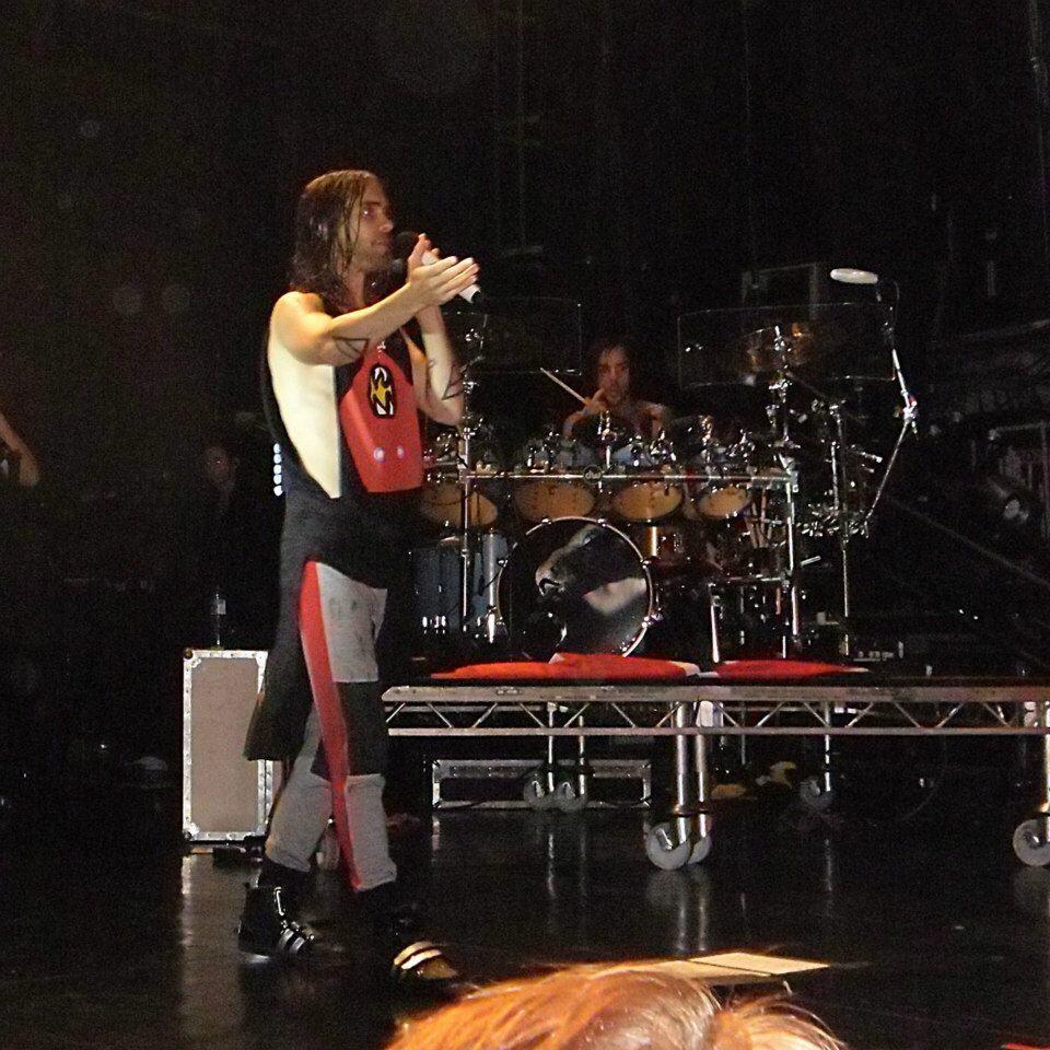 jeanette75_hans's tweet photo. @30SECONDSTOMARS My fav pics from #LoveLustFaithDreams tour #MarsInOslo 2013 + 2014 Thx for the memories + dreams❤️ http://t.co/GCdZuDCpoc